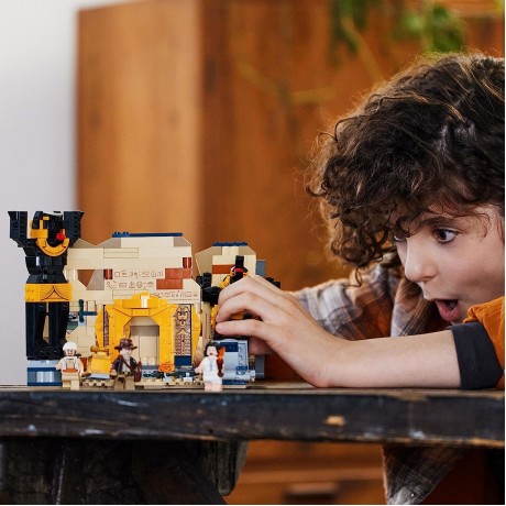 Lego 77013 indiana jones fuga dalla tomba perduta, gioco idea regalo per bambini